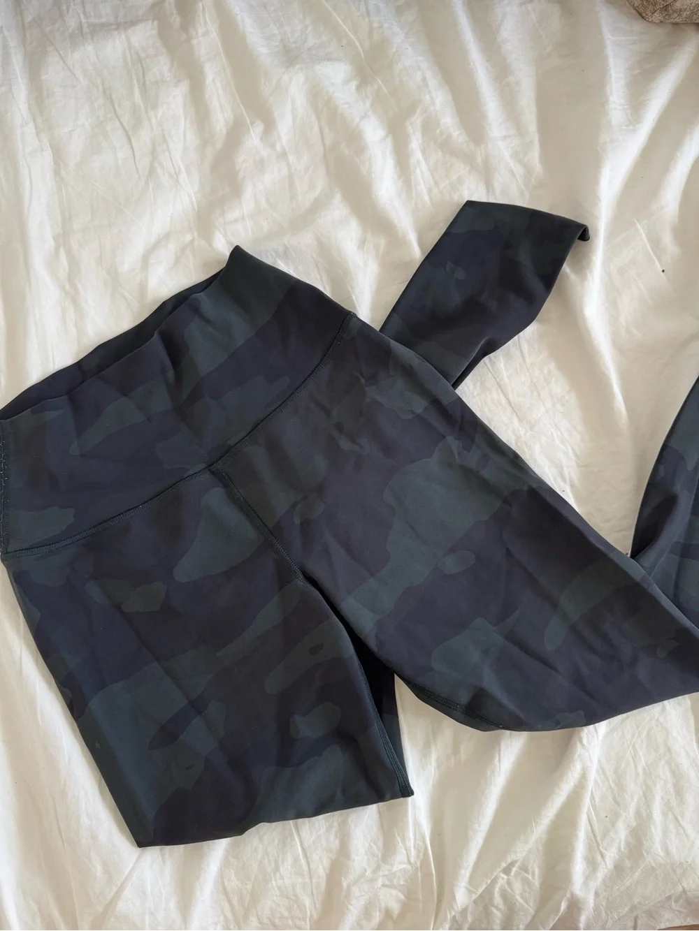 Alo Black and Dark Green Camo Leggings